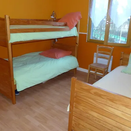 Maison En Bois Au Bord Du Canal Avec Terrasse Et Jeux - Fr-1-611A-3 Froncles
